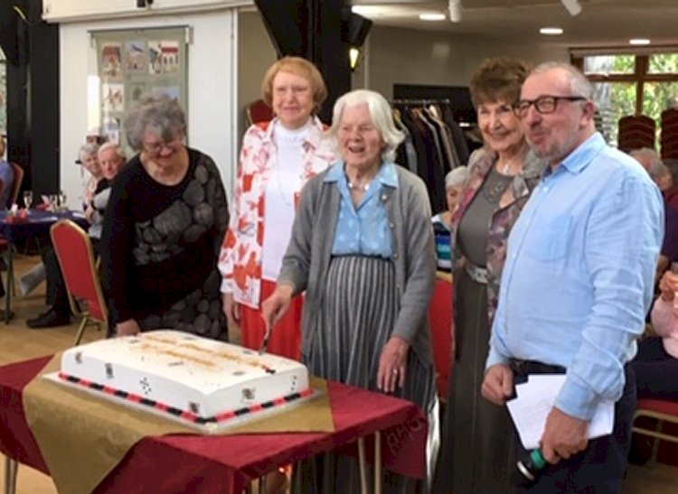 Past and present Chairmen: Ann Wingham, Coral Wabe, Jean Suckling, Brenda Bonner, Neil Higgins